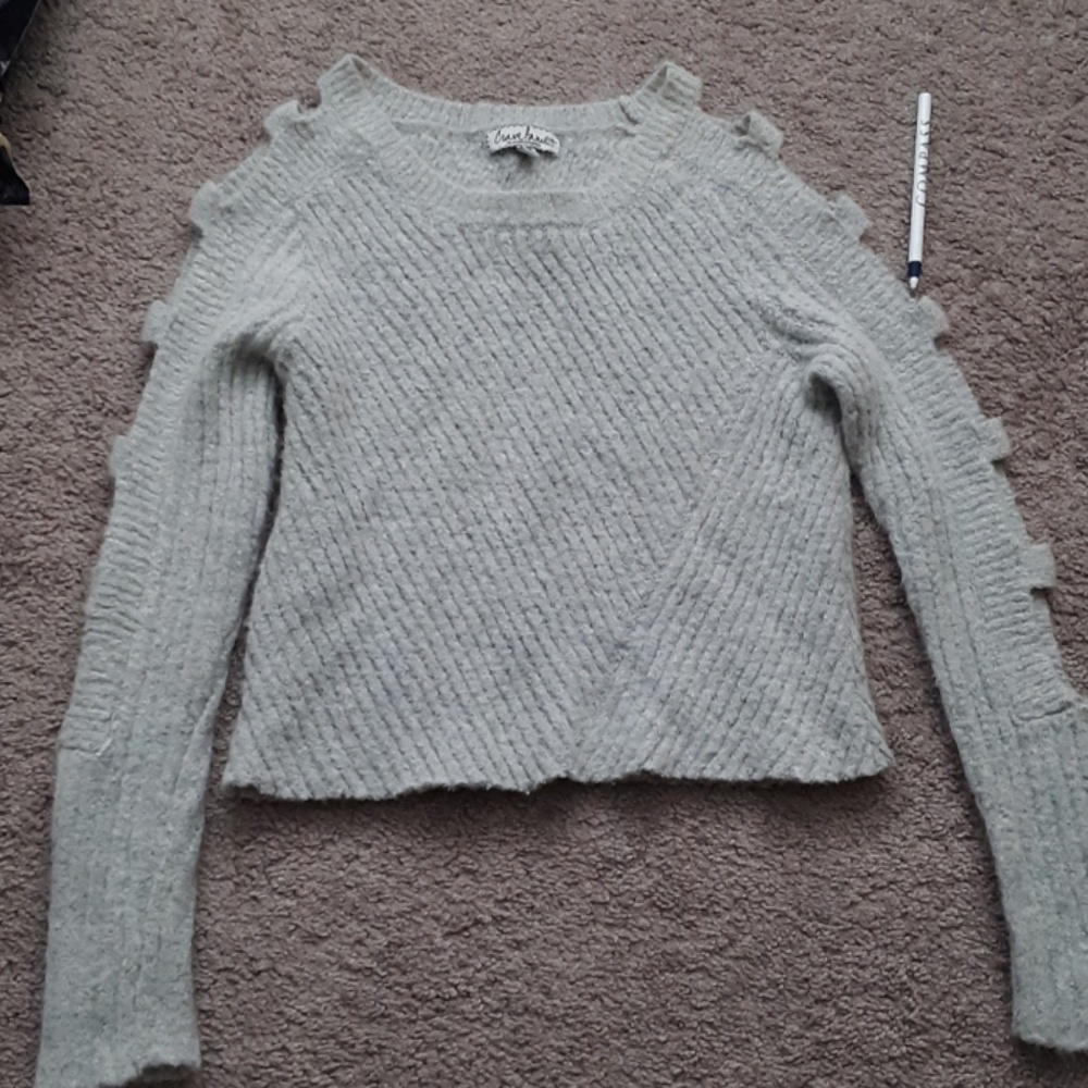 Cropped gray sweater